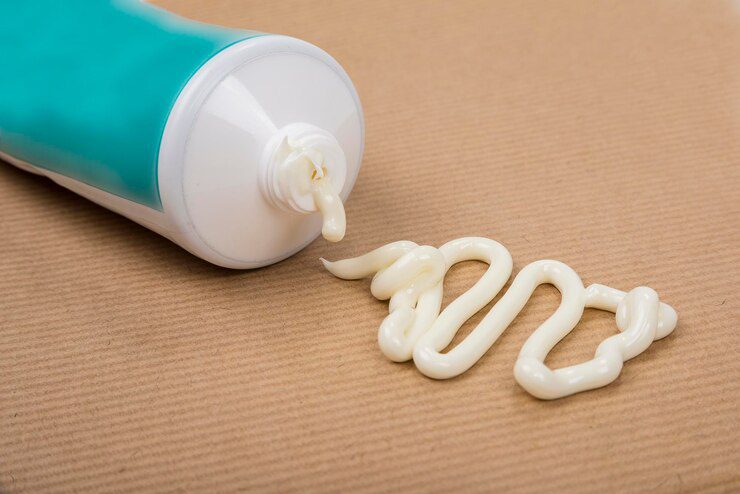 How to Buy Tretinoin Cream 0.1% in the UK: Benefits & Tips